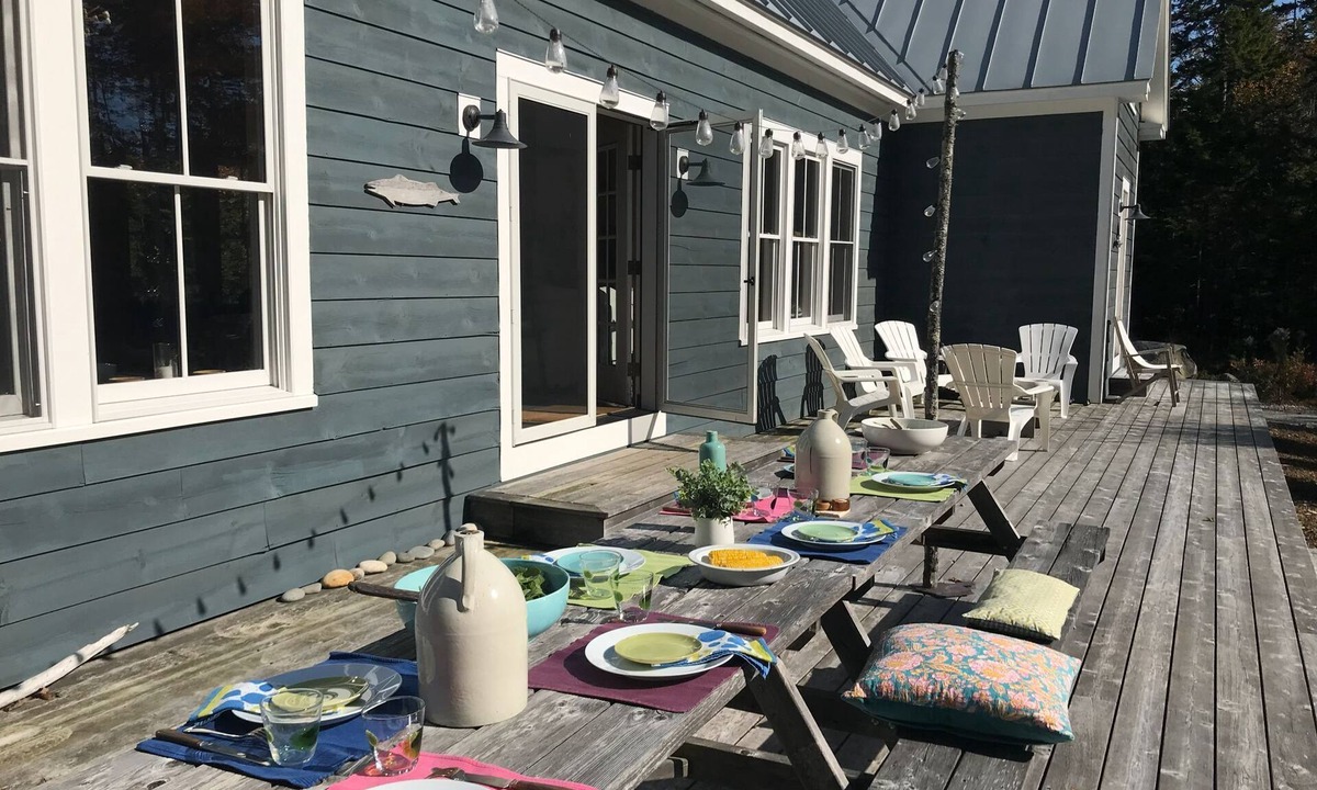 Tenants Harbor House | Gorgeous 5-bedroom house on St. George's river perfect for your getaway