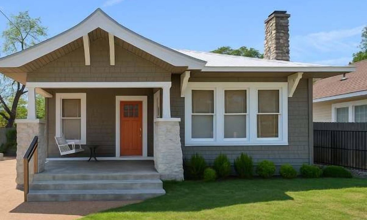 Denver Heights House | Gorgeous Artistic Fully Fenced Home Near Downtown