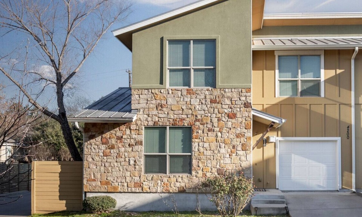 South Lamar House | Gorgeous Gem 3Bed/3Bath 7min to DT - Walk to Radio