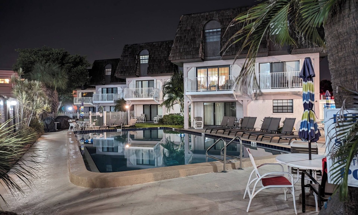 Avon By The Sea Condo | High End 2BR & 2BATH Condo next to Pier! POOL, Balcony & RIGHT on the BEACH!