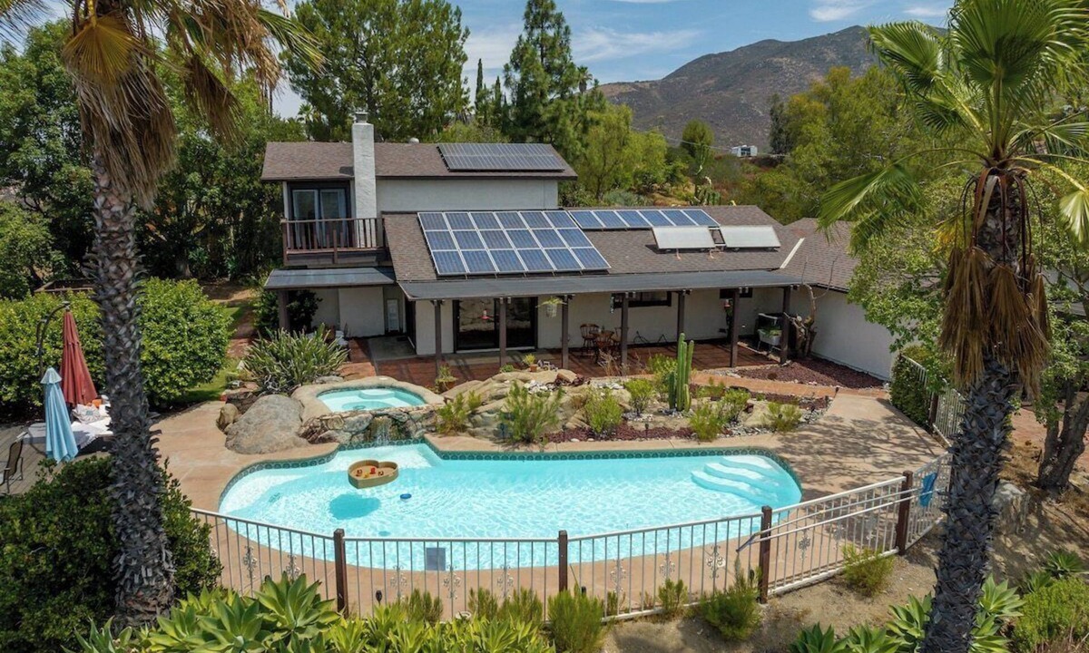 Jamacha House | Hilltop 2200sqft Oasis: Pool, Hot Tub, Views, BBQ - Amazing Retreat!