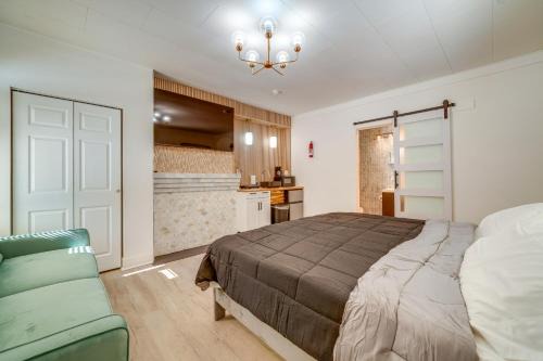 Bellepoint Apartment | Historic Hinton Gem: Walkable Luxury Near Dtwn!