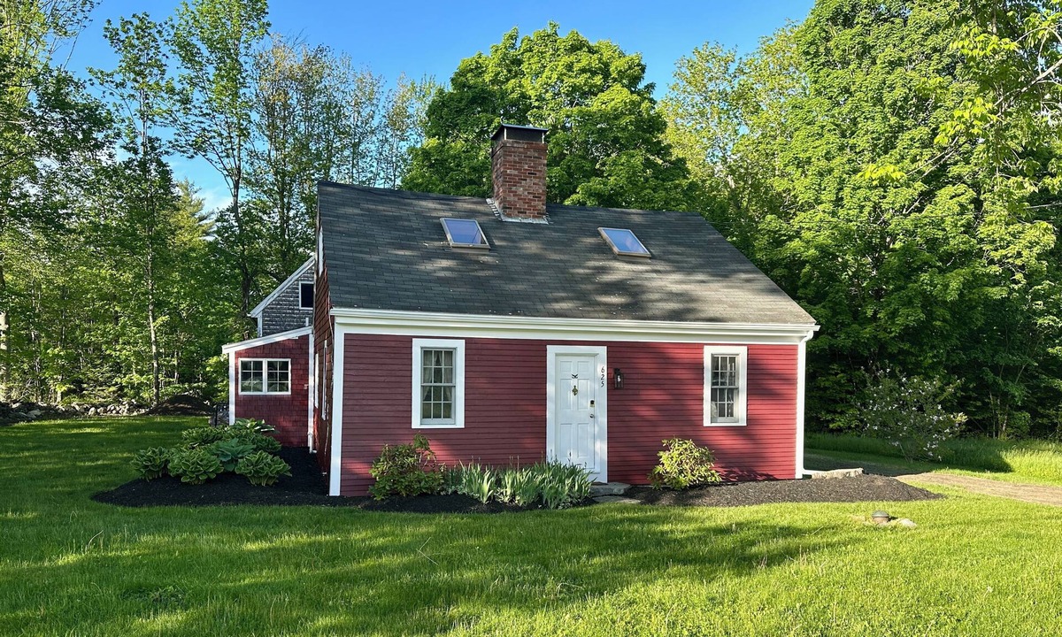 Waldoboro Cottage | Historic Maine Farmhouse w A/C on 14 Acres-Near Beaches, Lakes & Coastal Towns