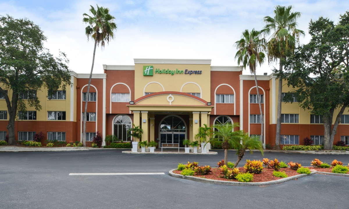 Highpoint Hotel | Holiday Inn Express Hotel Clearwater East - Icot Center, an Ihg Hotel