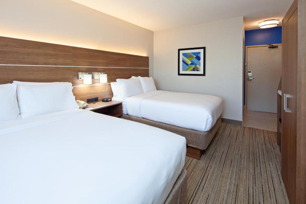 Escondido Hotel | Holiday Inn Express Hotel & Suites San Diego-Escondido by IHG