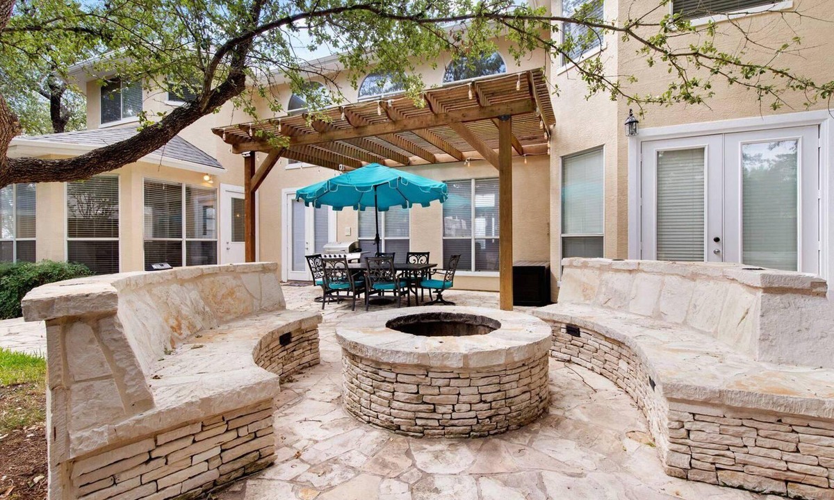 Far North Central Villa | Impeccable 4-bed Villa in San Antonio l Jacuzzi