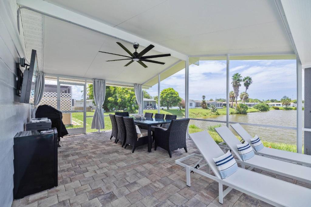 Regency Park House | Infinity Retreat