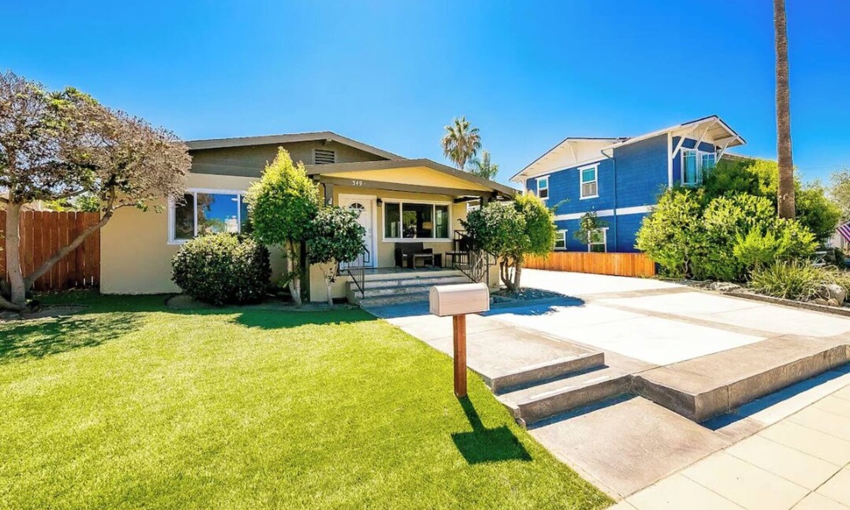 Beach Barber Tract House | La Jolla Oasis - Pet Friendly, Large Backyard, Walk to Beach & Location!