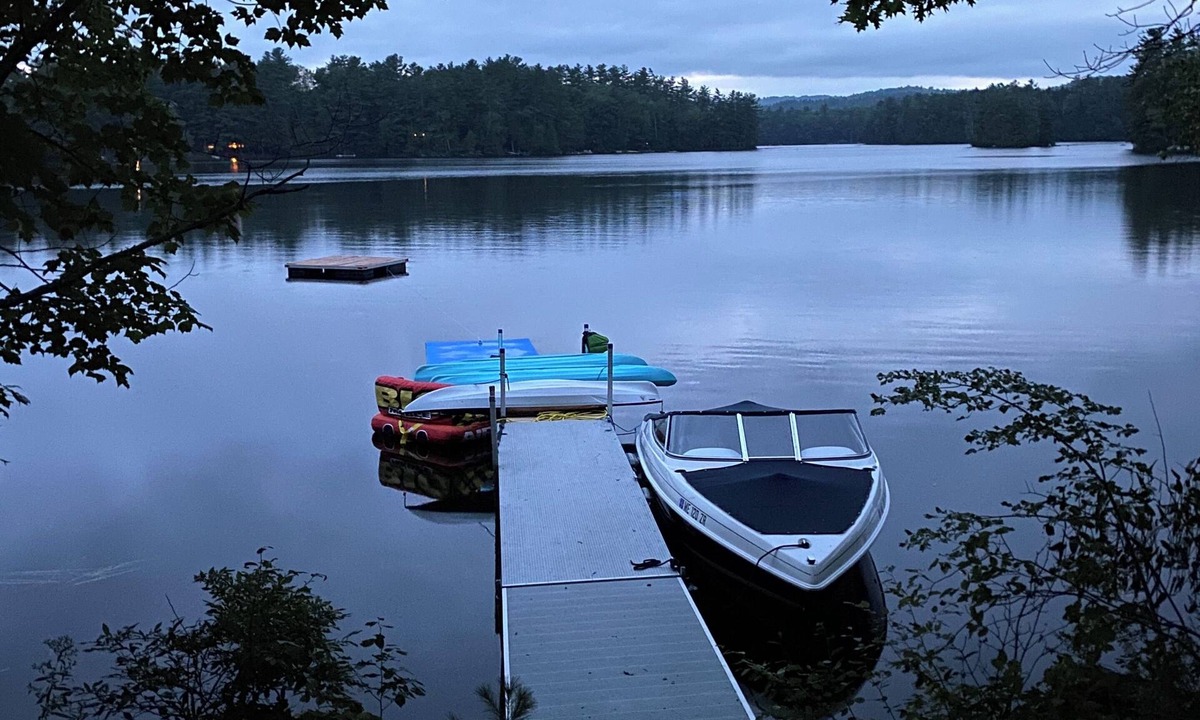Mount Vernon House | Lake Front Life! Private Dock for 16+, HotTub, Boating, 6 Kayaks & Theatre Room