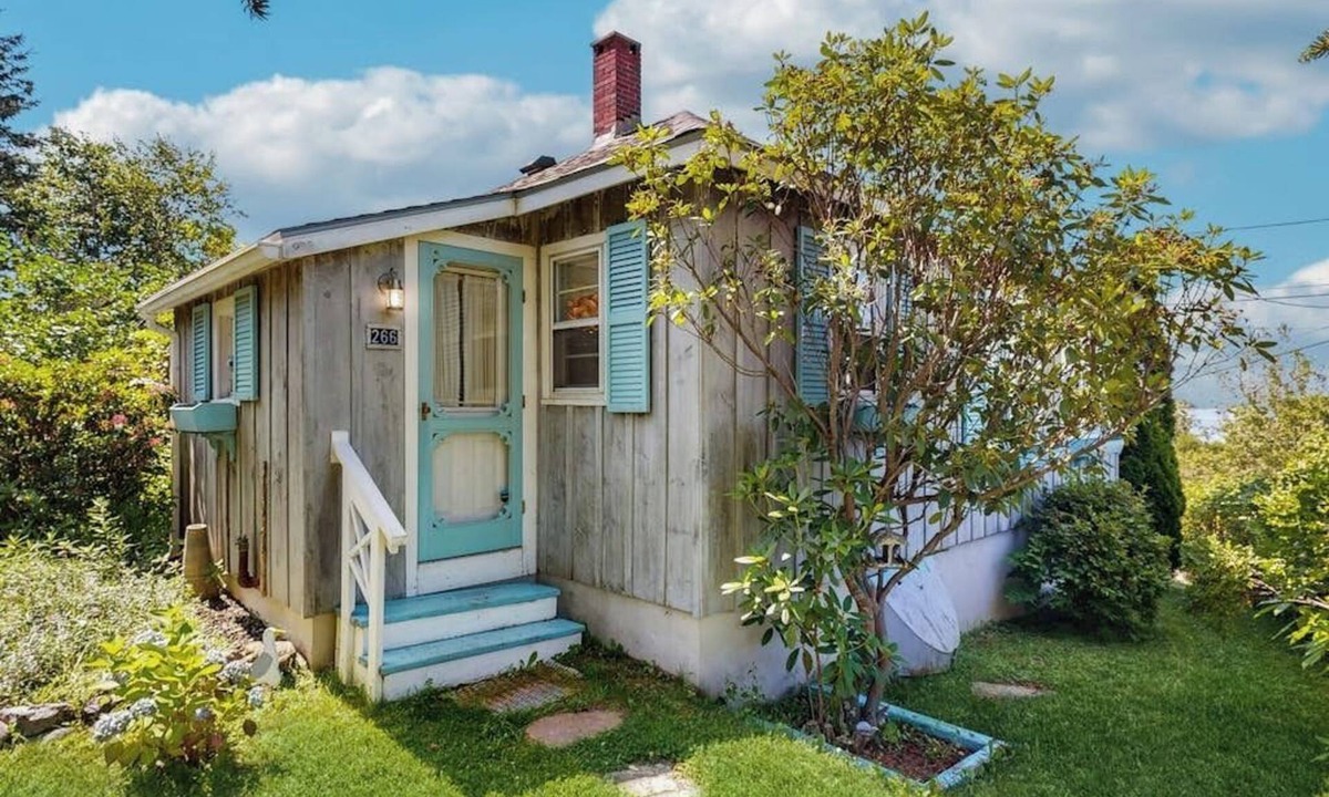 Spruce Head Cabin | Lovely home with harbor views, gas grill, streaming, W/D, & gourmet range