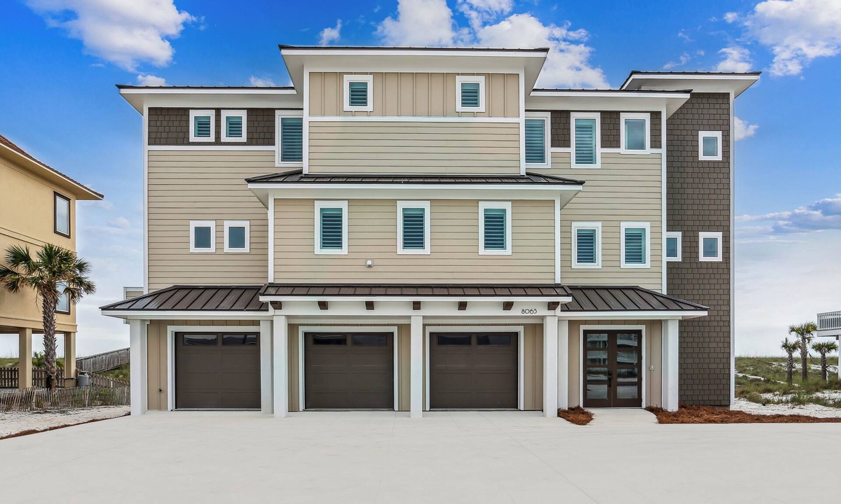Navarre Beach House | Luxury Gulf Front Home w/Swim Pool! Elevator | Beach Chairs & Games