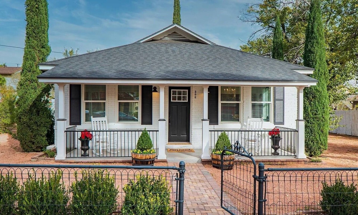 Clarkdale Cottage | Luxury Meets Historic in This Boutique One of a Kind Clarkdale Getaway