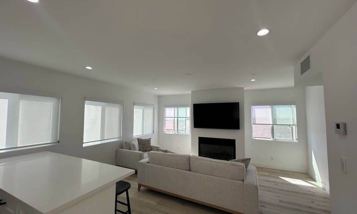 Sand Section Apartment | MB Modern Sand Section Sea View