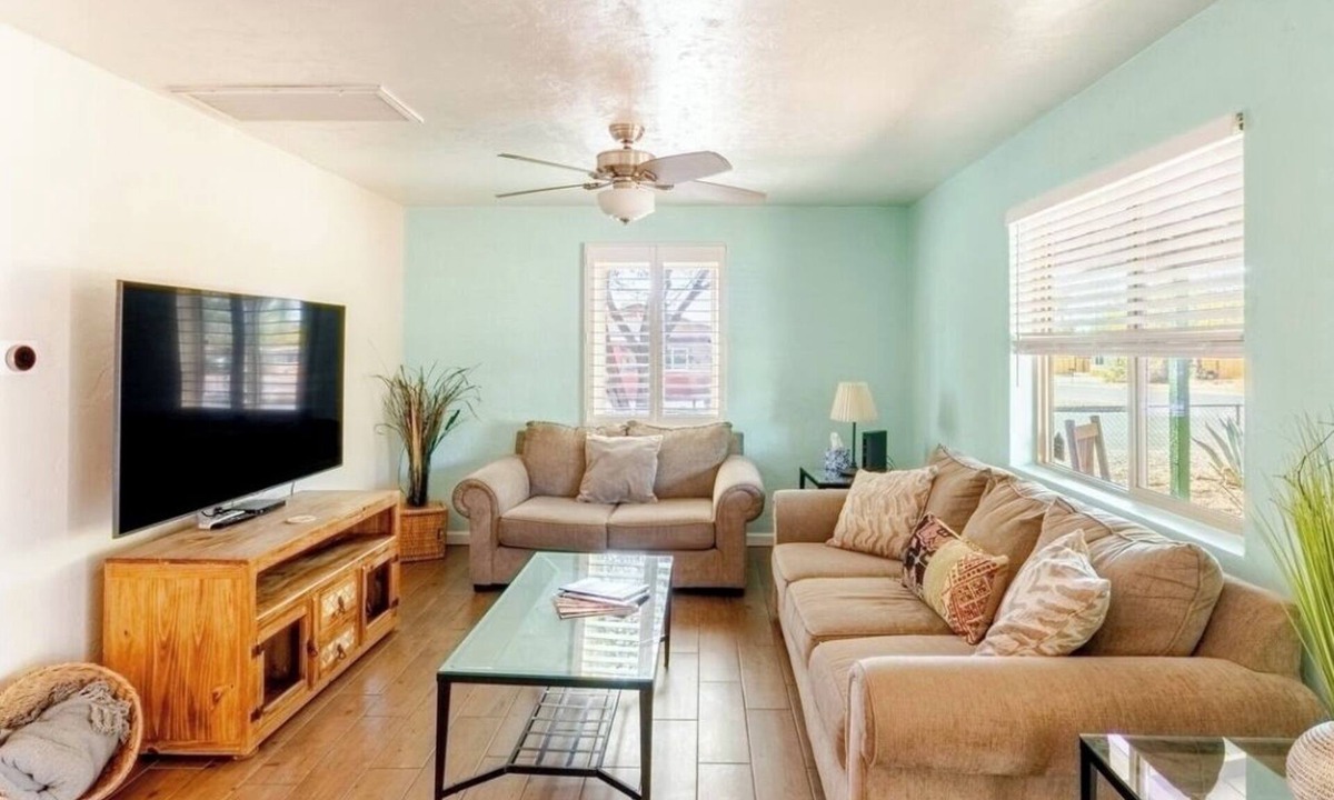 Peter Howell House | Midtown Gem with Oversized Fenced Yard – Minutes from U of A !