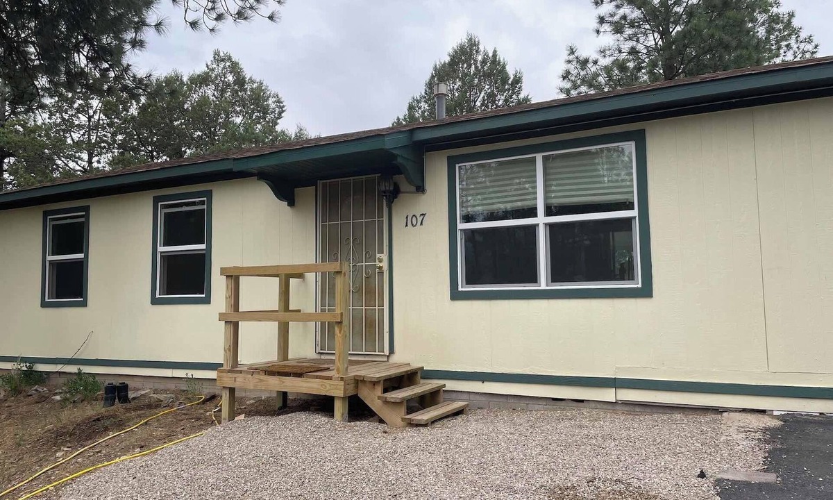 Ruidoso House | Midtown Marvel/Cowboy-Uniquely centered for all types of entertainment! Yes Pets
