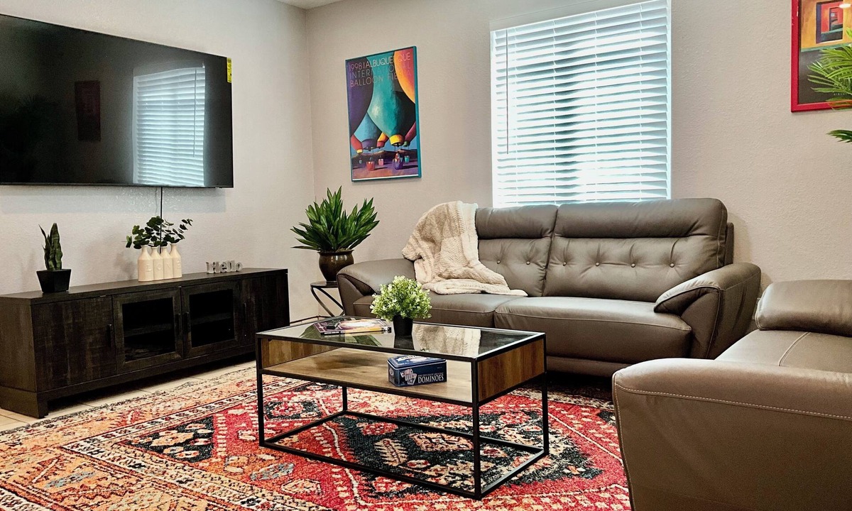 La Mesa Apartment | Modern 2BD1BA Central Location Fast WiFi Super Clean