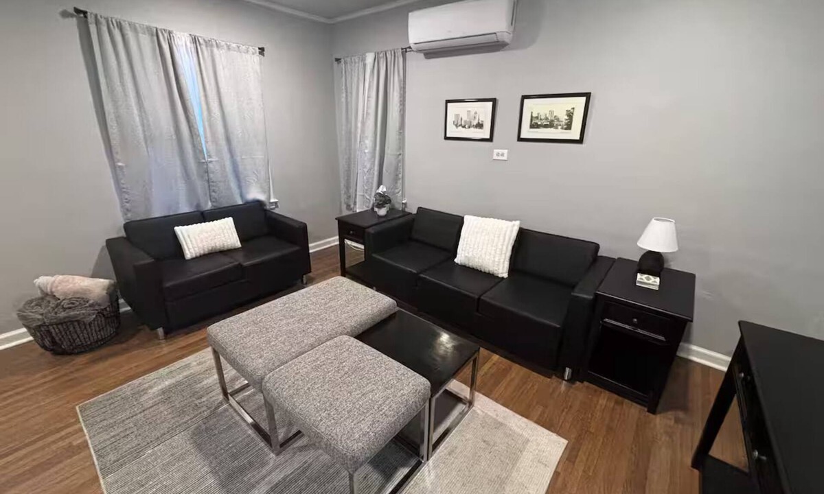 Turner Park House | Modern charming 2-bedroom 1-bath house in Tulsa close to TU, EXPO, Downtown