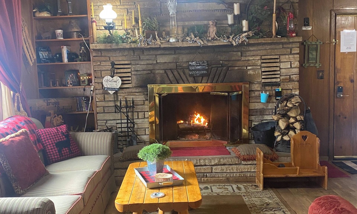 Cloudcroft Cabin | Mountain Cabin walking distance to Park and Brewery. Level off street parking.