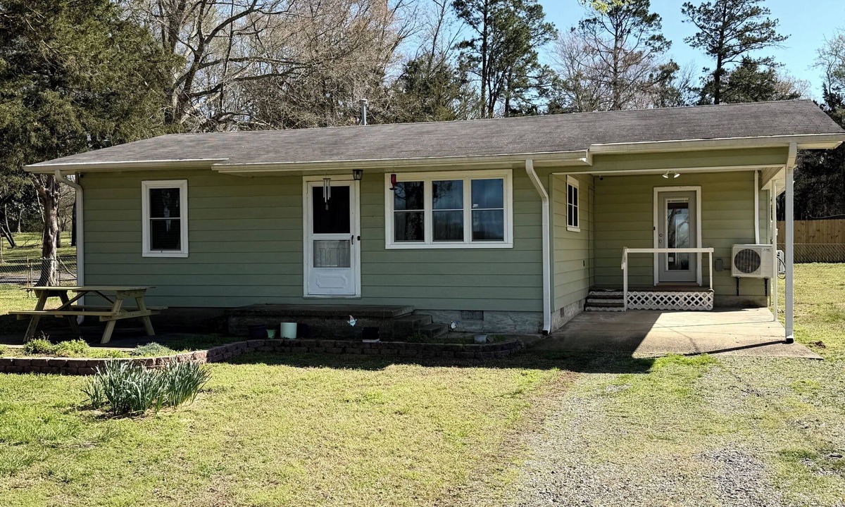 Hatfield House | Mountain-View 3BR Home w/Firepit Hatfield AR