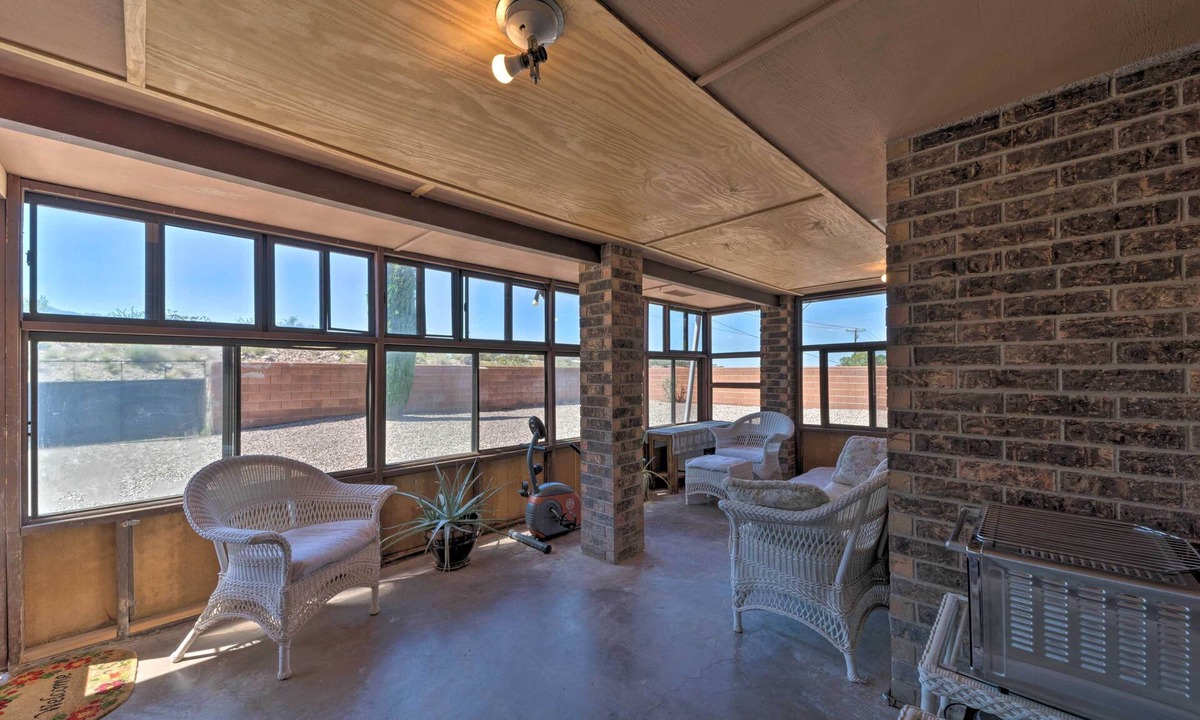 Alamogordo House | Mountain View Desert Home - 25 Mins to White Sands