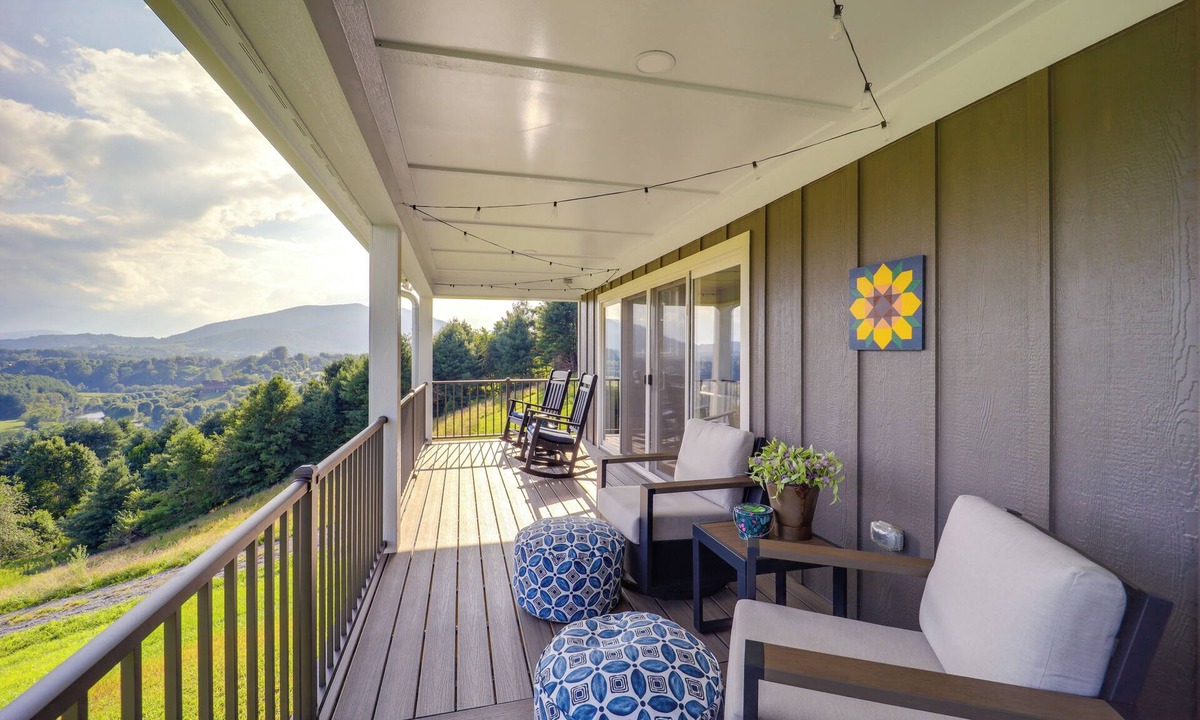 Village on the New House | Mountain Views! New 4 BD Jefferson Luxe Home
