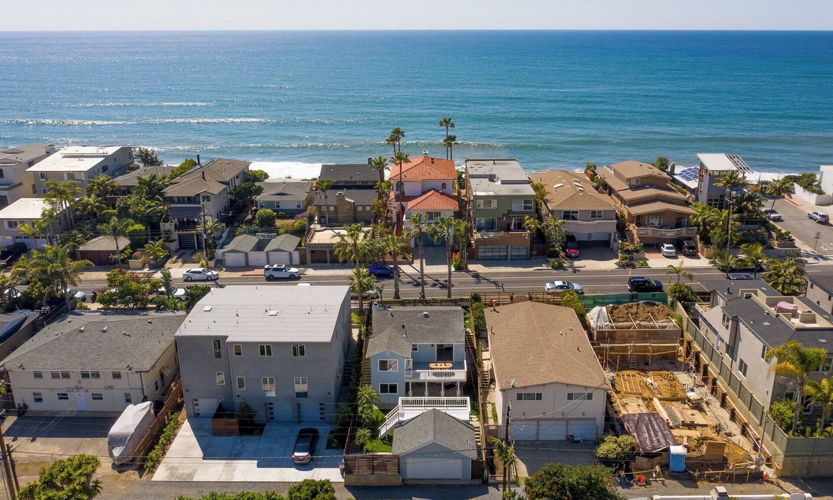 Leucadia House | New Stunning Beach House Steps to the Sand
