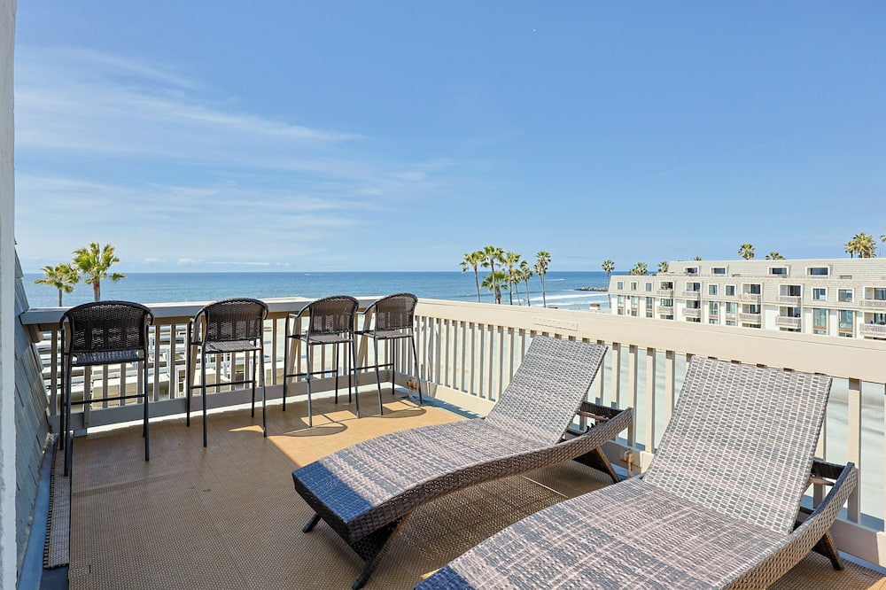 Townsite Condo | Oceanside Beach Condos