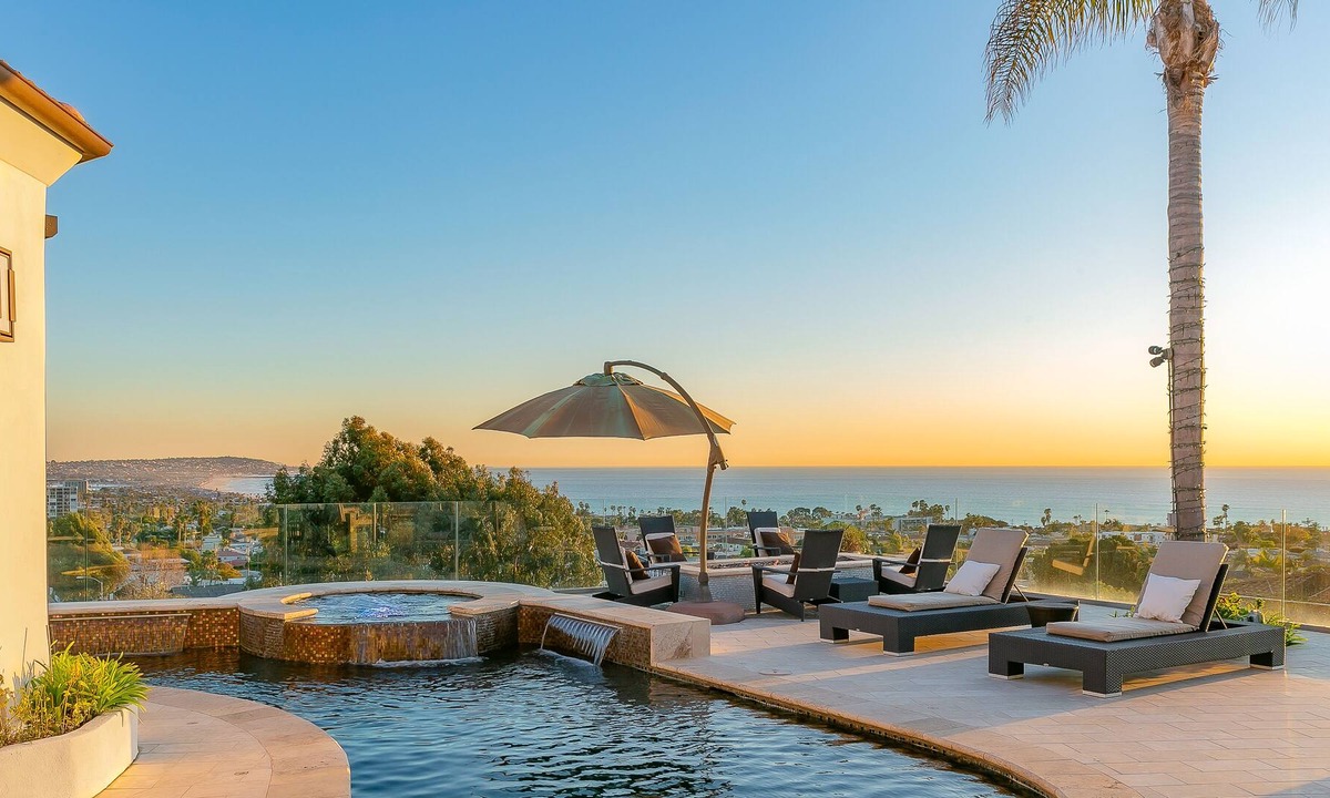 La Jolla Mesa House | Oceanview luxury home - heated pool & hot tub - gourmet & outdoor kitchens
