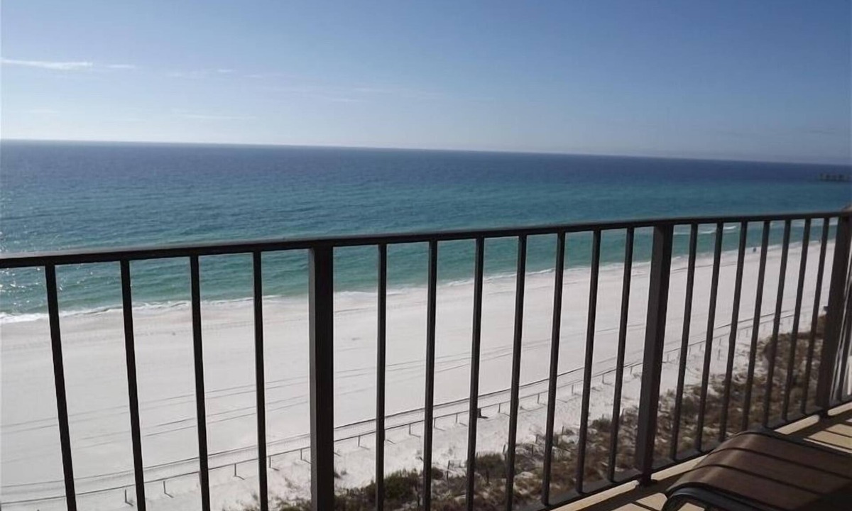 Panama City Beach Condo | 'Osprey's Nest' Lower prices for August! Lovely condo, close to attractions.