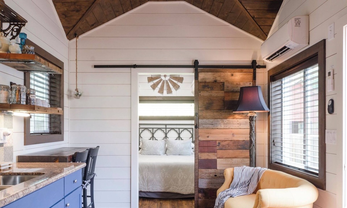 Alberta Arts District House | Peaceful tiny house retreat, AC, Alberta Arts District, EZ checkout
