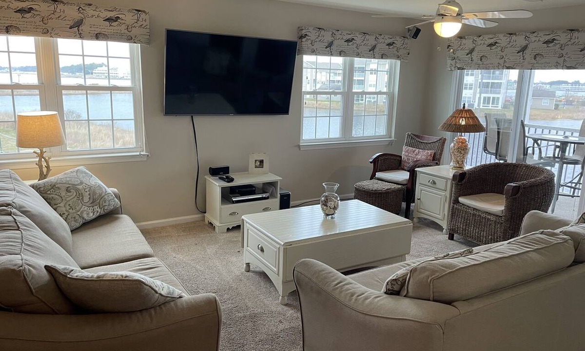 Ocean View Condo | Pet-Friendly with Stunning Water Views in Bethany Bay - No Cleaning Fees