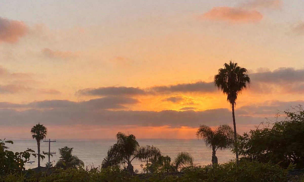 Sunset Cliffs House | Point Loma Sunset Oasis - Ocean Views + Fire Pit