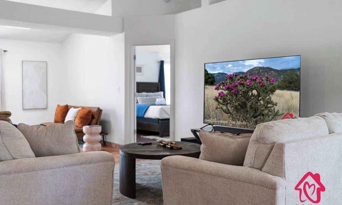 Taylor Ranch House | Poolside Haven on Montaño An Irvie Home