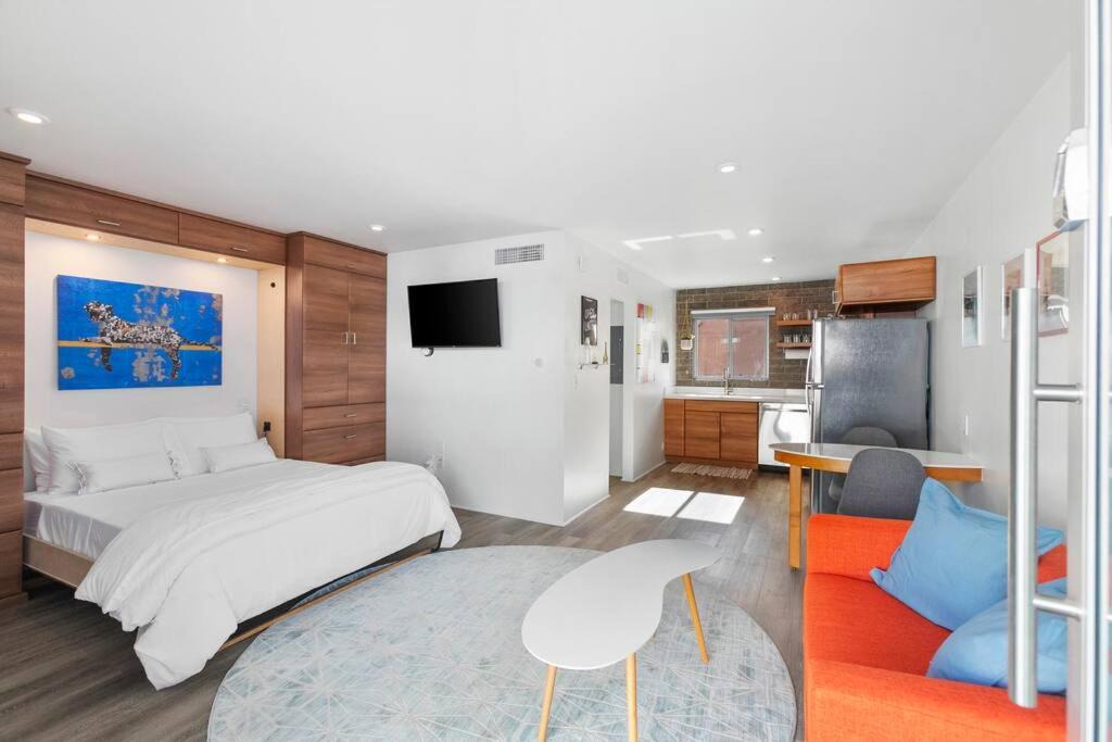 Roosevelt Apartment | Poolside Studio in Central DTPH Location w/Pool