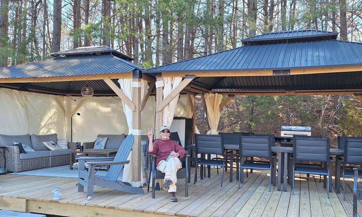 Saint Stephens Church House | Private farmhouses w/6 acre lake, 2 hours from DC, Tidewater 1 hour from RVA