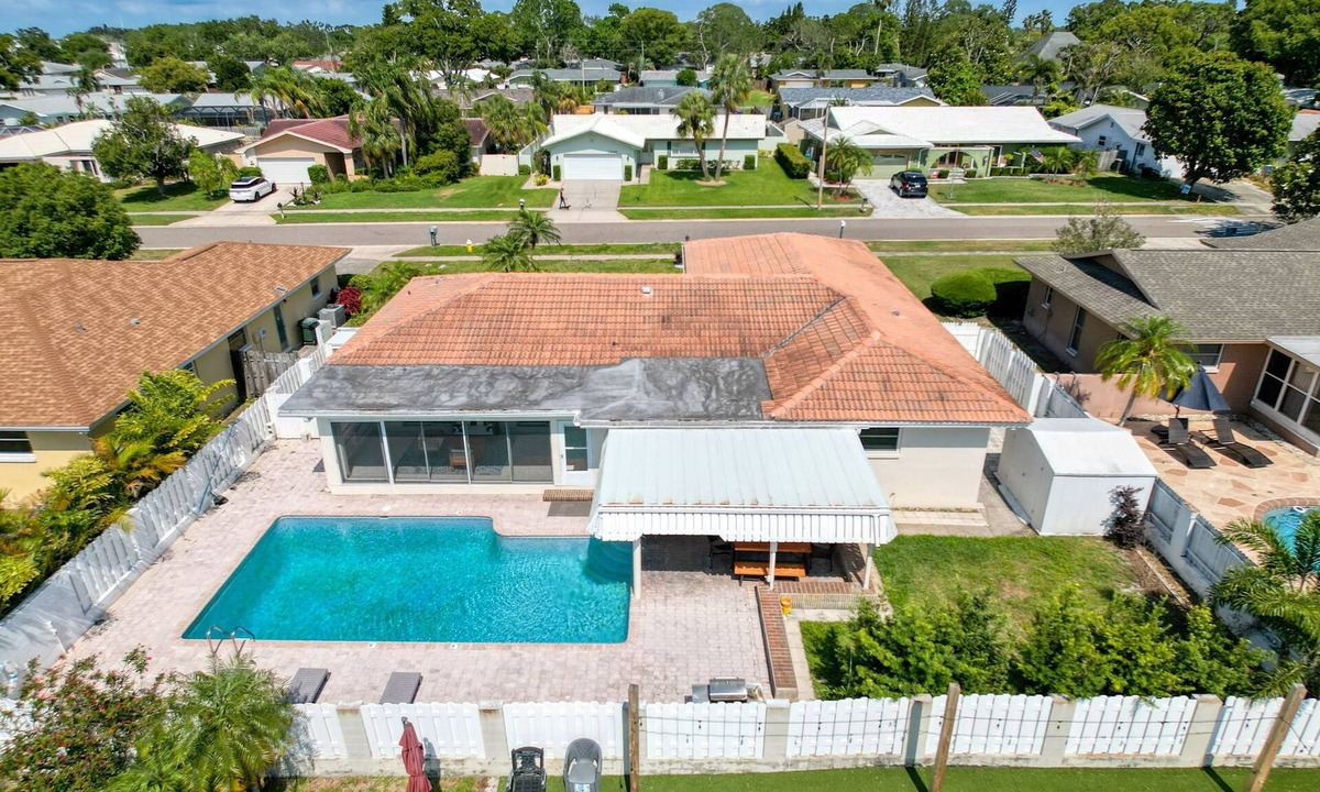 Barrington Hills House | Private Pool | Game Room | Pet Friendly