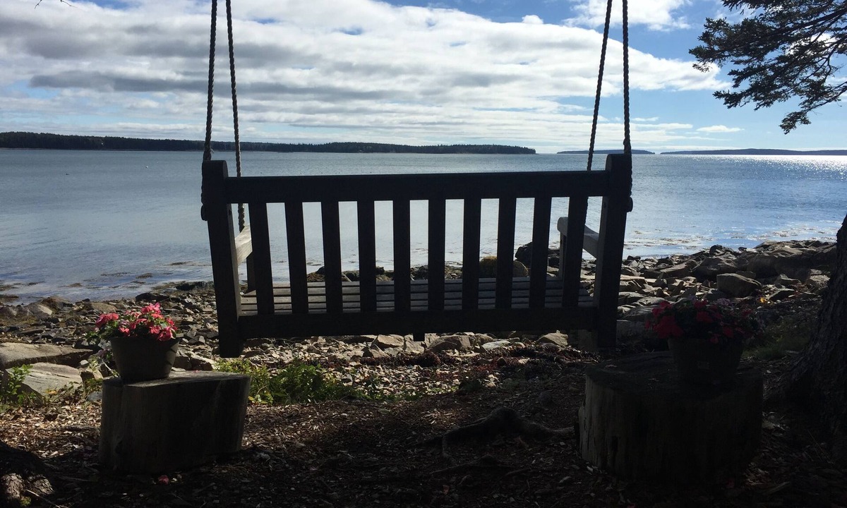 Bernard Cottage | PRIVATE WATERFRONT RETREAT MINUTES FROM ACADIA~ Island life at its BEST!