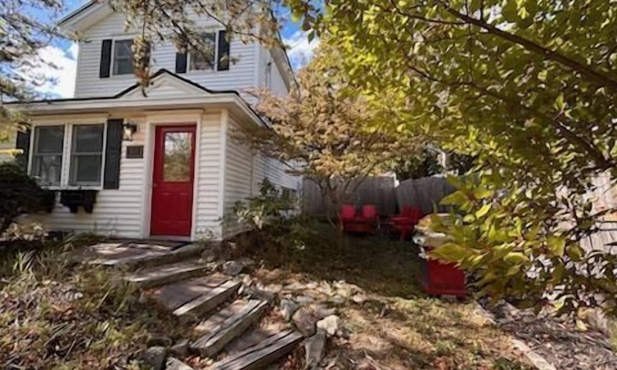 Bar Harbor House | Quiet 1 BR Bar Harbor Home, sleeps 2-4, walk to downtown