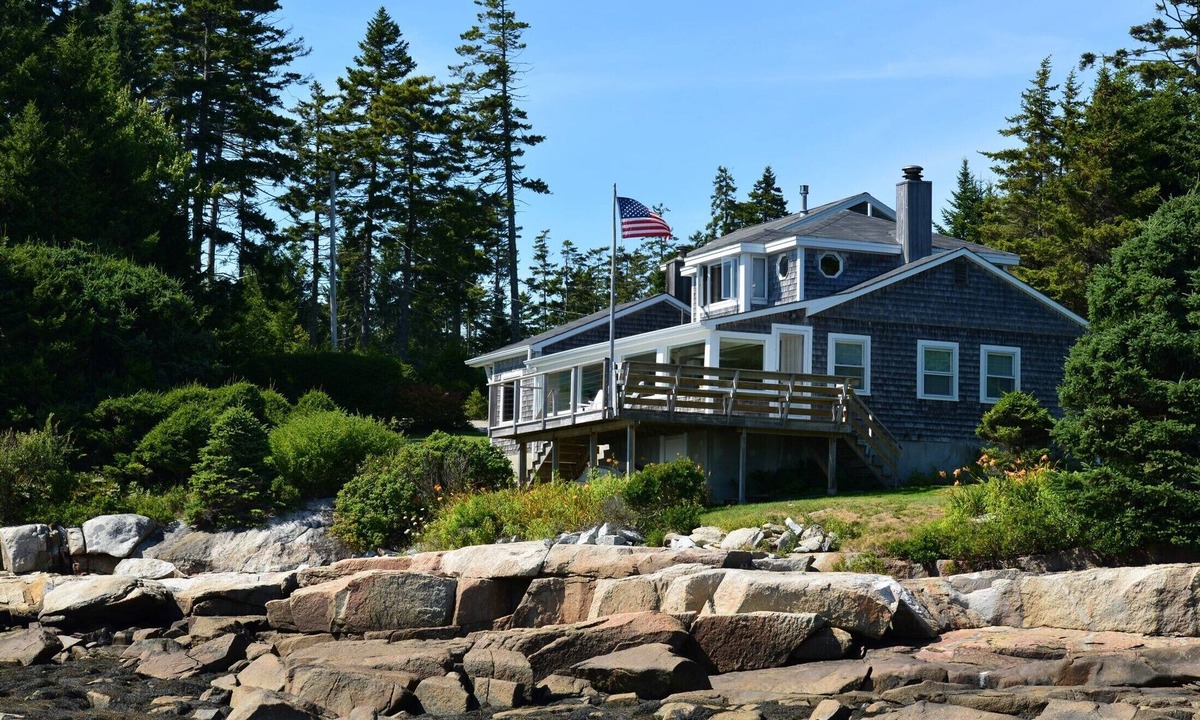 Spruce Head House | Quintessential Waterfront Maine Cottage- Weeks Available in Oct. 2026