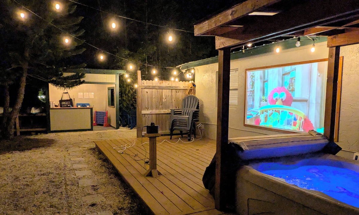 Weeki Wachee Gardens House | Riverfront Retreat on deep canal with Hot Tub, Clear Kayaks & Fire pit