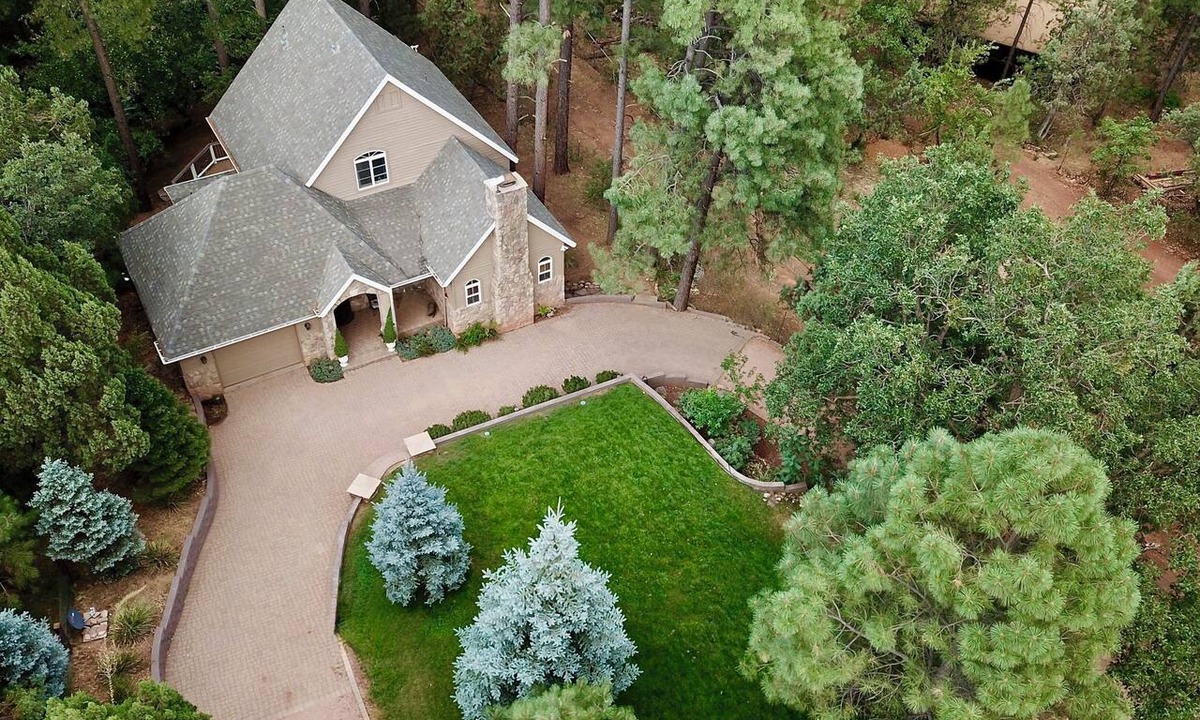 Payson Cabin | Riverfront Retreat. Year-round river in North Payson.