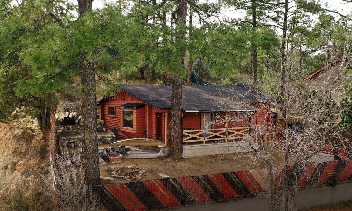 Mountain Club House | Rustic Cabin Bordering the Pines, Less than 1mi to DT Square