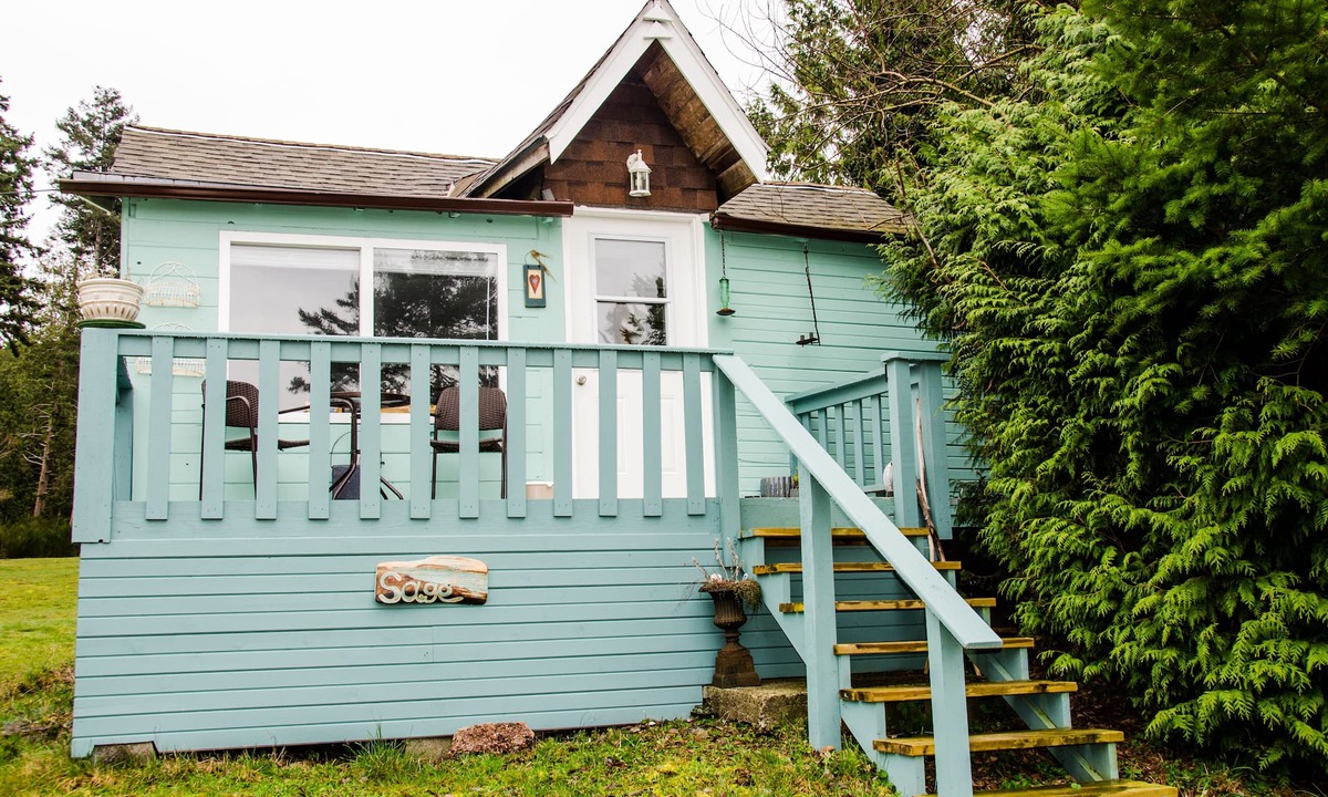 Regional District of Nanaimo Cottage | Sage Cottage at The Last Resort on Berry Point Road on Gabriola Island, B.C.