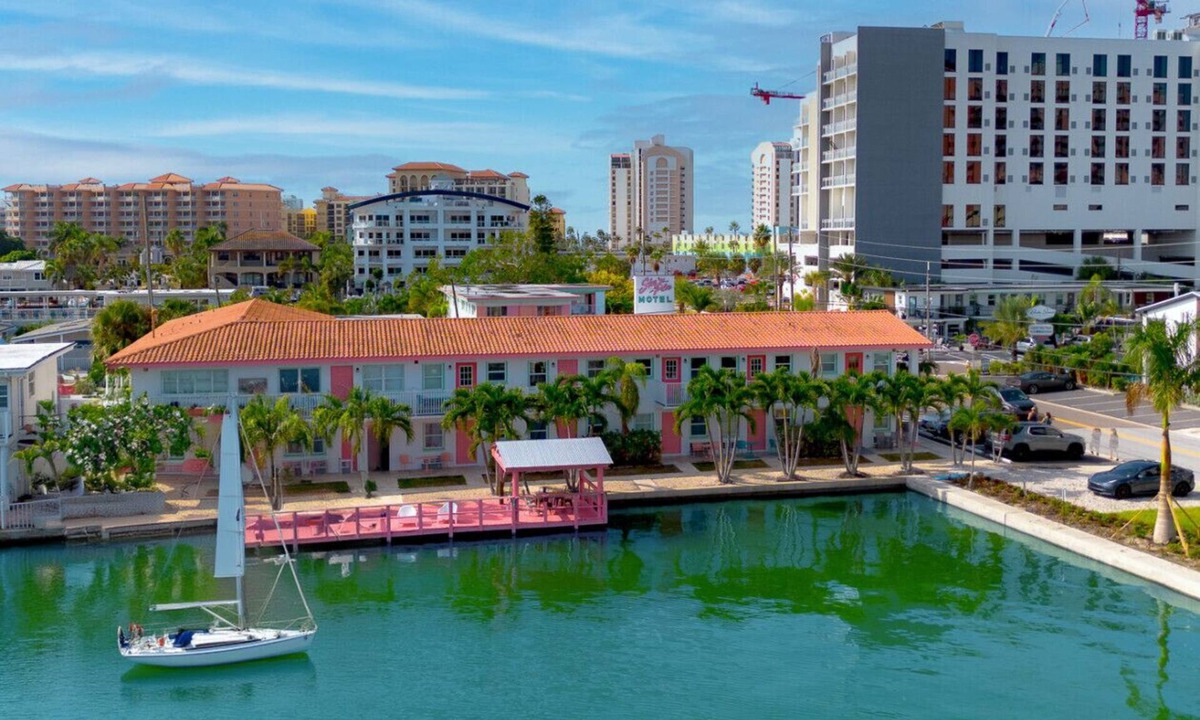 Clearwater Beach Cottage | Sea-clusion: Private Poolside Cottage by the Beach