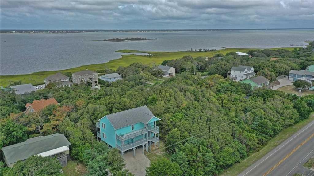 Emerald Isle House | Seas the Moment