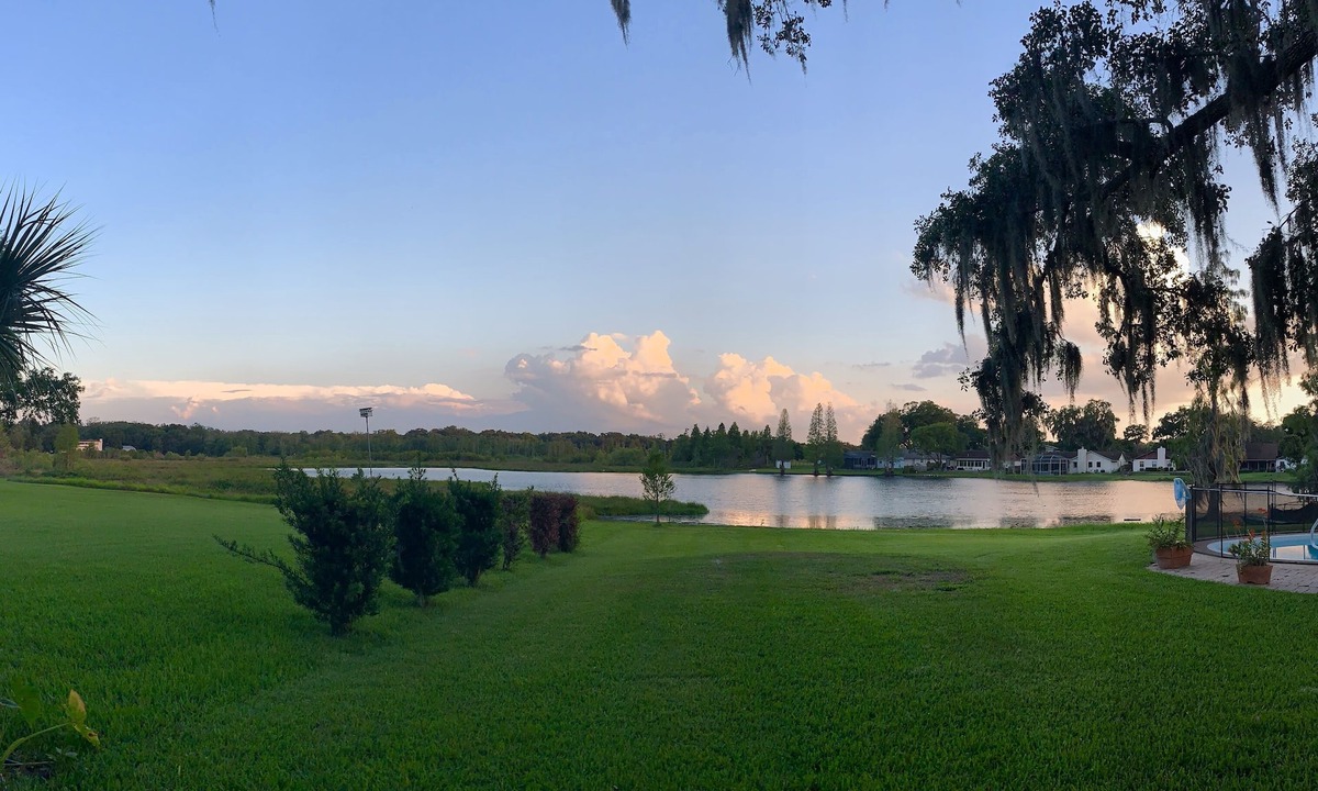 Limona Improvement Cottage | Seasonal Cottage-Brandon Fl. Lake view 813-376-5015