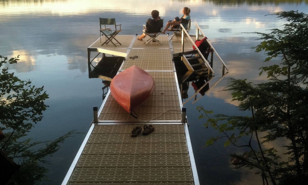Kents Hill Cabin | Secluded 3-Bedroom Cabin on Echo Lake