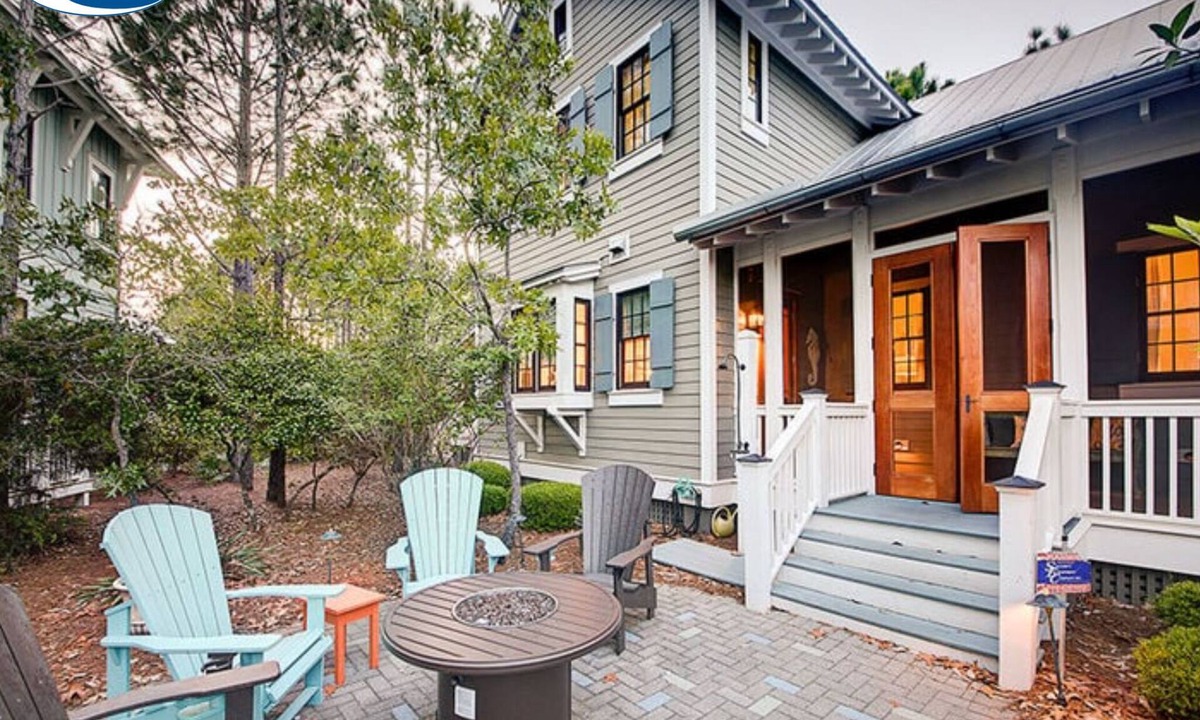 Forest District House | 'Serendipity' Beautiful 3BR Cottage Sleeps 8 *Close to Lazy River/Pool at Camp WaterColor*