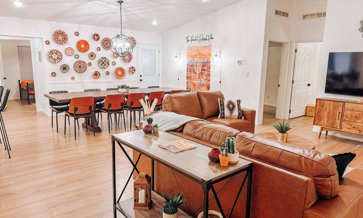 Cottonwood-Verde Village House | Sleeps 20, 8 bedrooms/5 bath, 15 mins to Sedona and 0.3 mi to hiking trails!
