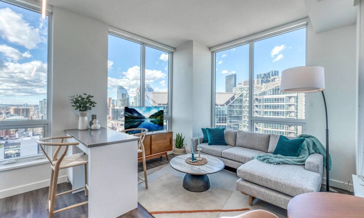 Victoria Park Apartment | Spacious Modern 2-Bedroom in Calgary | BLVD Beltline